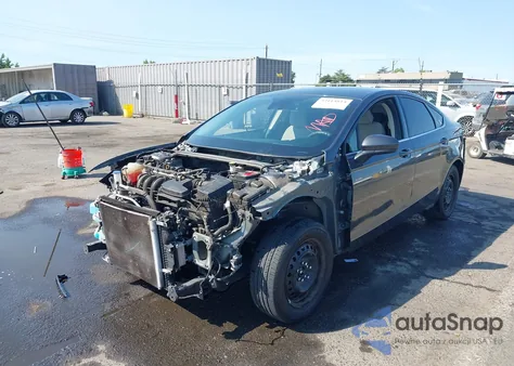 2019 Ford Fusion S z USA, uszkodzony, nr VIN 3FA6P0G73KR178275